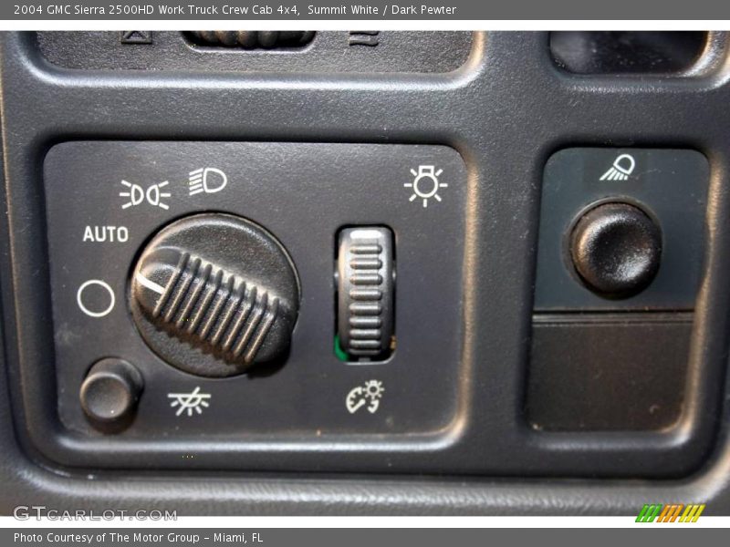 Summit White / Dark Pewter 2004 GMC Sierra 2500HD Work Truck Crew Cab 4x4