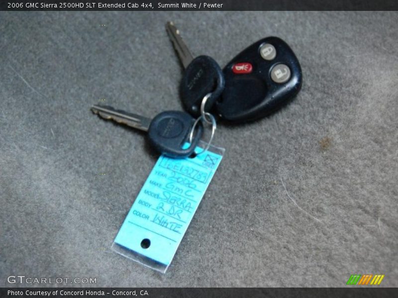 Summit White / Pewter 2006 GMC Sierra 2500HD SLT Extended Cab 4x4