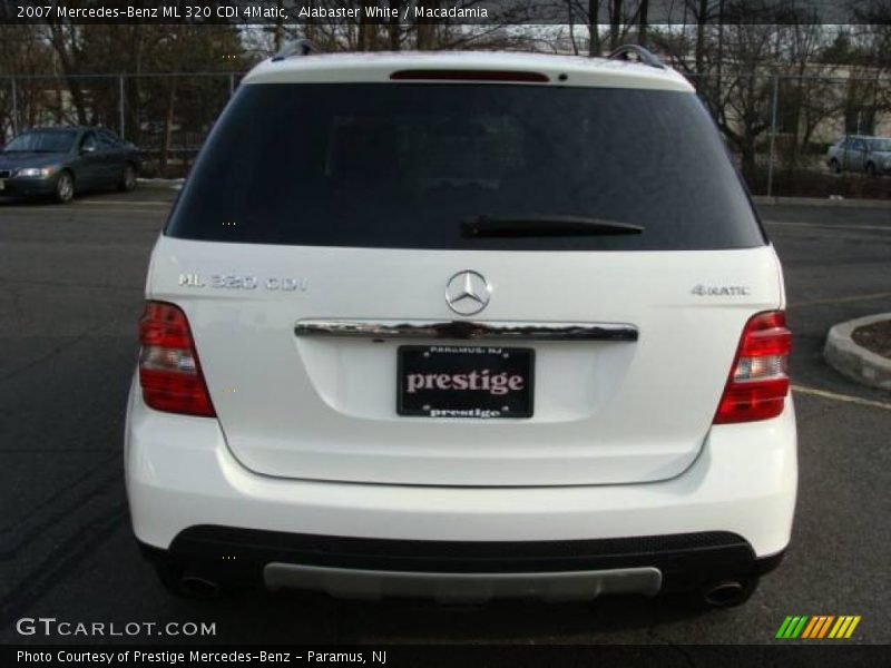 Alabaster White / Macadamia 2007 Mercedes-Benz ML 320 CDI 4Matic