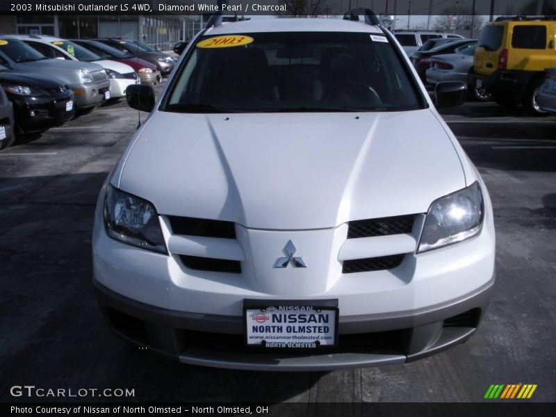 Diamond White Pearl / Charcoal 2003 Mitsubishi Outlander LS 4WD
