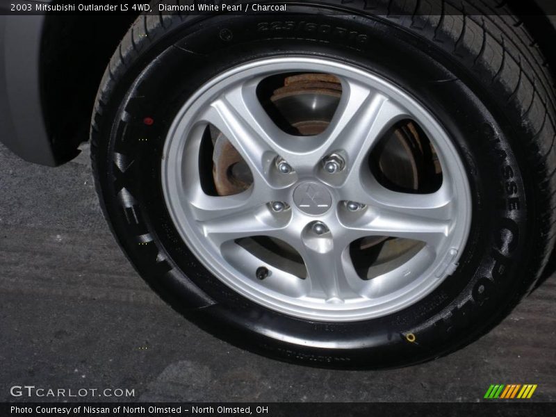 Diamond White Pearl / Charcoal 2003 Mitsubishi Outlander LS 4WD