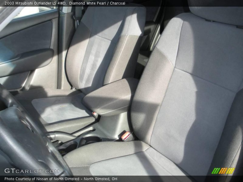 Diamond White Pearl / Charcoal 2003 Mitsubishi Outlander LS 4WD