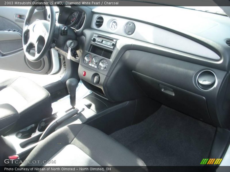 Diamond White Pearl / Charcoal 2003 Mitsubishi Outlander LS 4WD