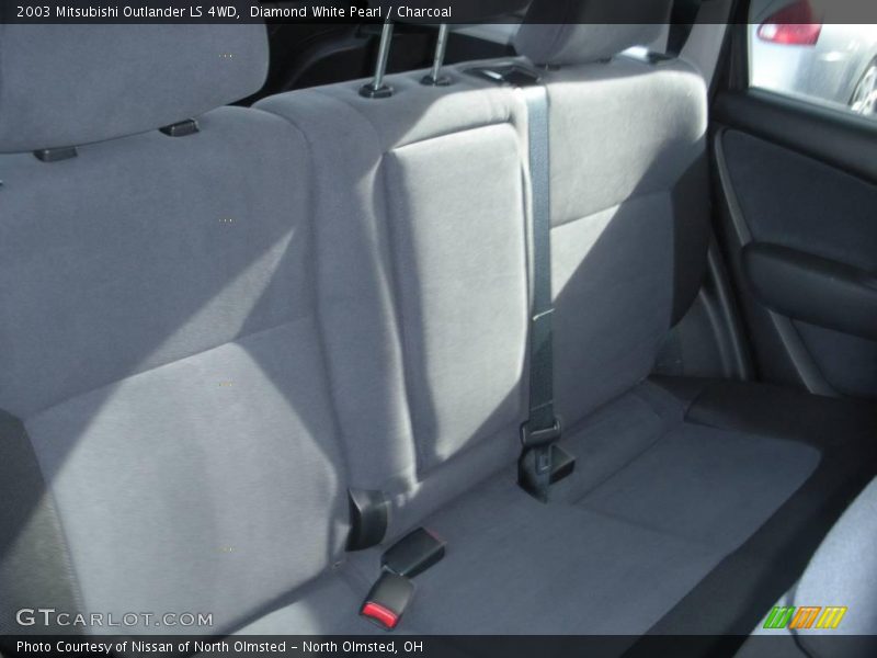 Diamond White Pearl / Charcoal 2003 Mitsubishi Outlander LS 4WD