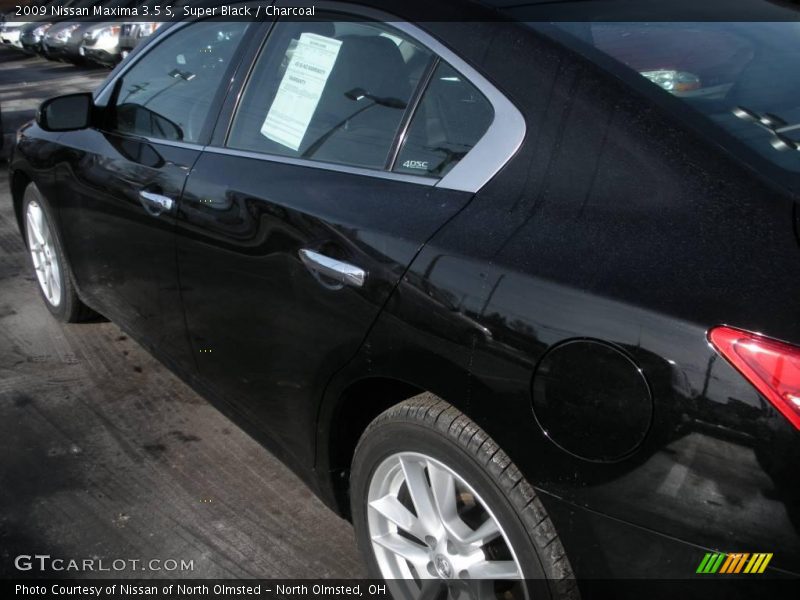 Super Black / Charcoal 2009 Nissan Maxima 3.5 S