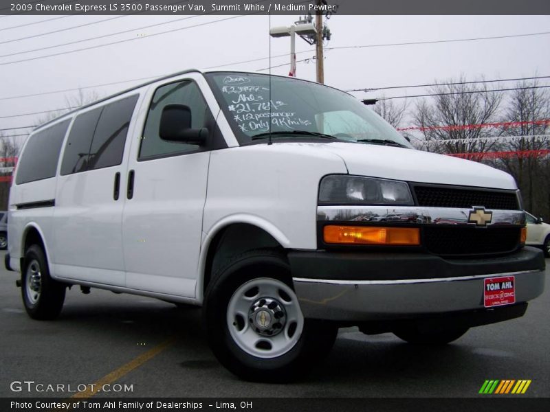 Summit White / Medium Pewter 2009 Chevrolet Express LS 3500 Passenger Van