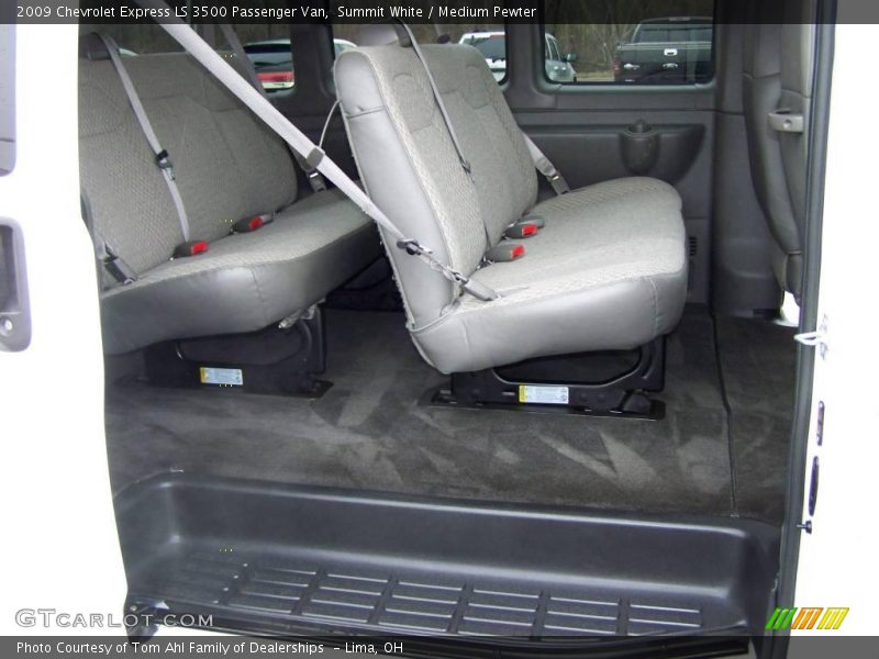 Summit White / Medium Pewter 2009 Chevrolet Express LS 3500 Passenger Van