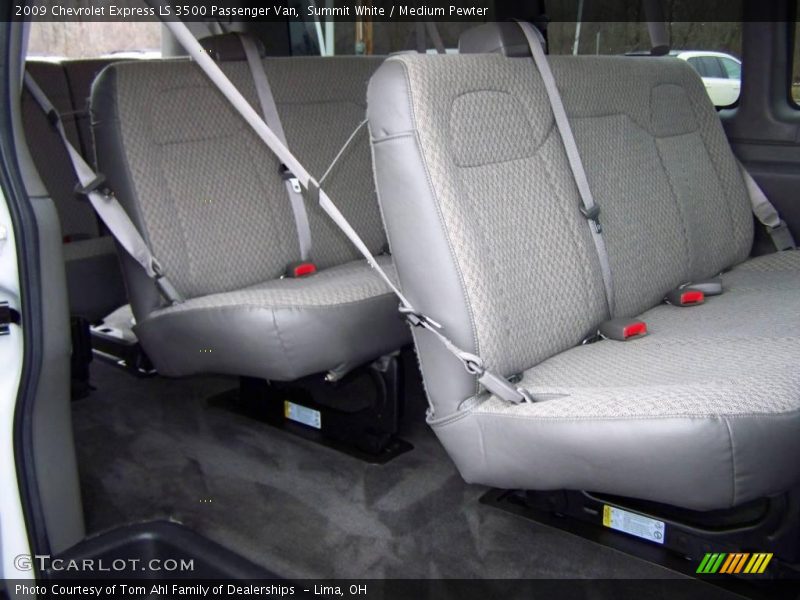 Summit White / Medium Pewter 2009 Chevrolet Express LS 3500 Passenger Van