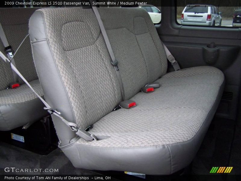 Summit White / Medium Pewter 2009 Chevrolet Express LS 3500 Passenger Van