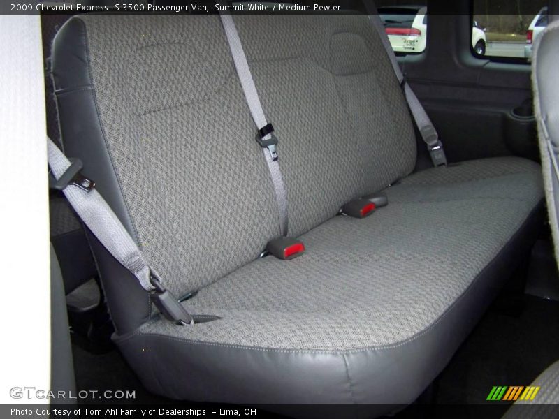 Summit White / Medium Pewter 2009 Chevrolet Express LS 3500 Passenger Van