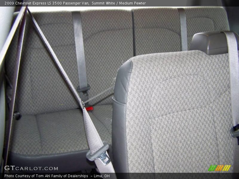 Summit White / Medium Pewter 2009 Chevrolet Express LS 3500 Passenger Van