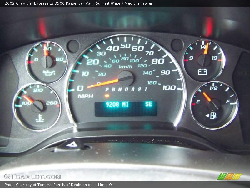 Summit White / Medium Pewter 2009 Chevrolet Express LS 3500 Passenger Van