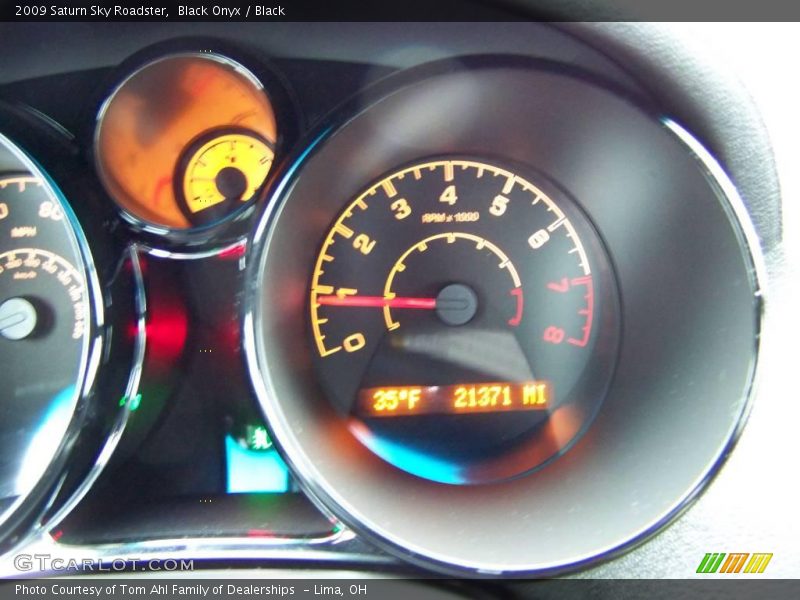 Black Onyx / Black 2009 Saturn Sky Roadster