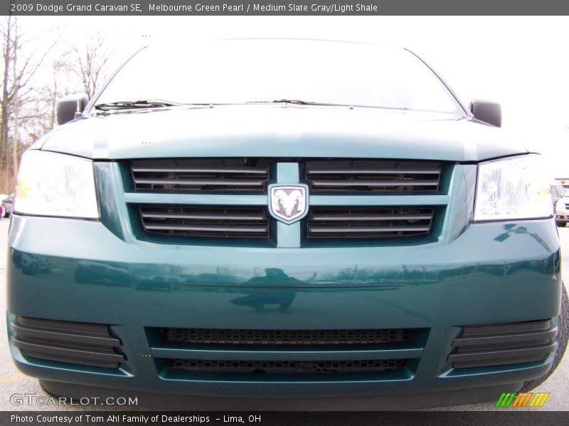 Melbourne Green Pearl / Medium Slate Gray/Light Shale 2009 Dodge Grand Caravan SE