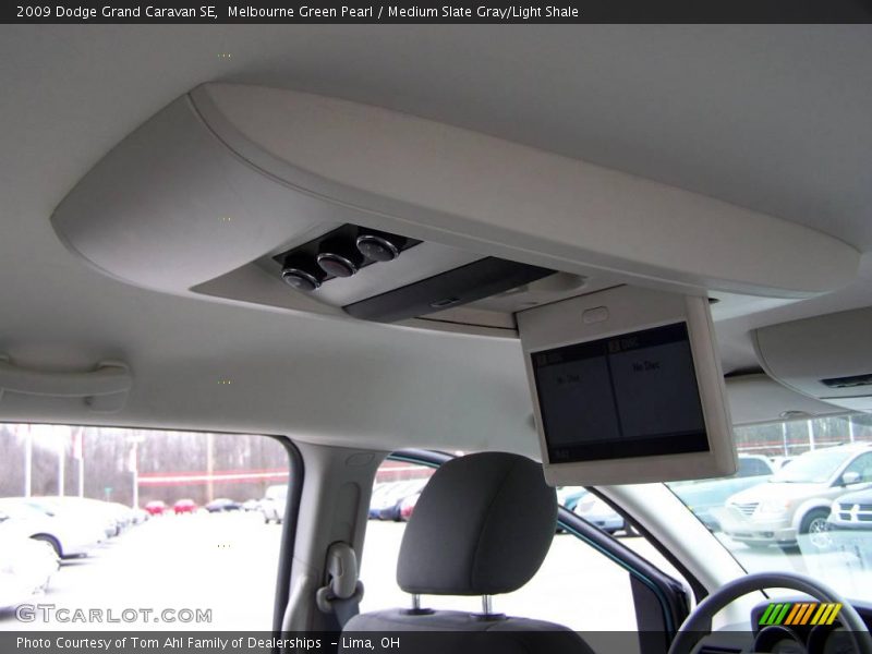 Melbourne Green Pearl / Medium Slate Gray/Light Shale 2009 Dodge Grand Caravan SE