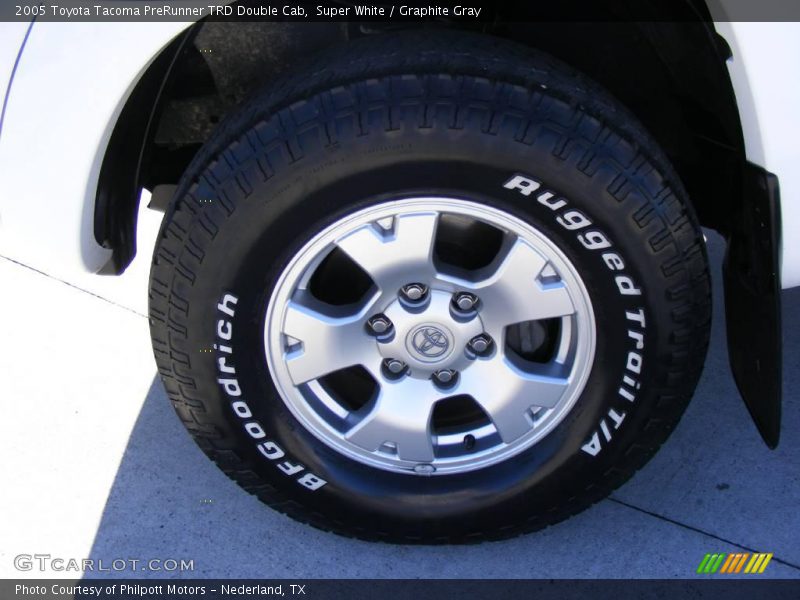 Super White / Graphite Gray 2005 Toyota Tacoma PreRunner TRD Double Cab