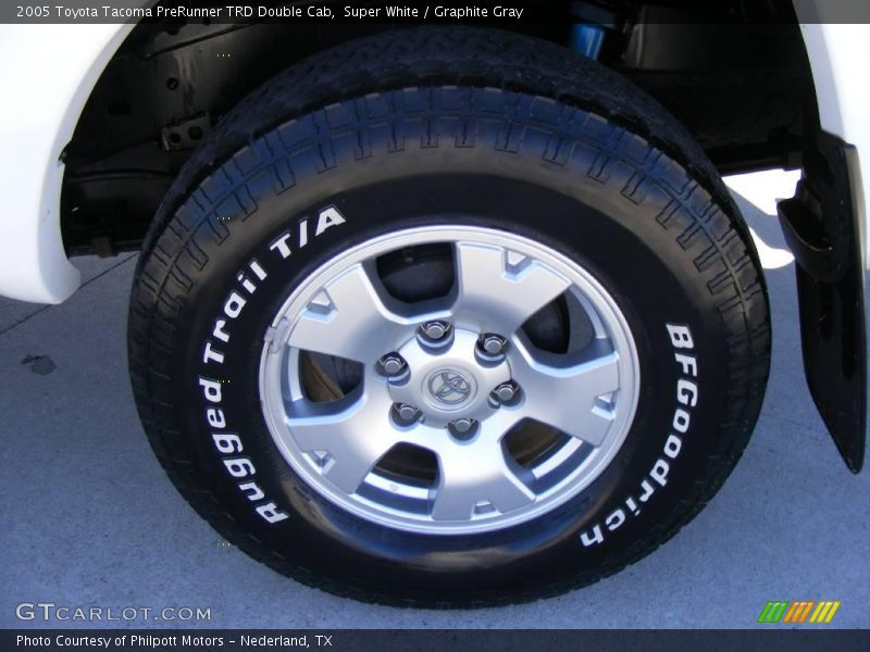 Super White / Graphite Gray 2005 Toyota Tacoma PreRunner TRD Double Cab