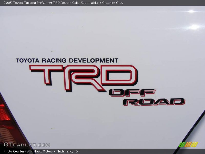 Super White / Graphite Gray 2005 Toyota Tacoma PreRunner TRD Double Cab