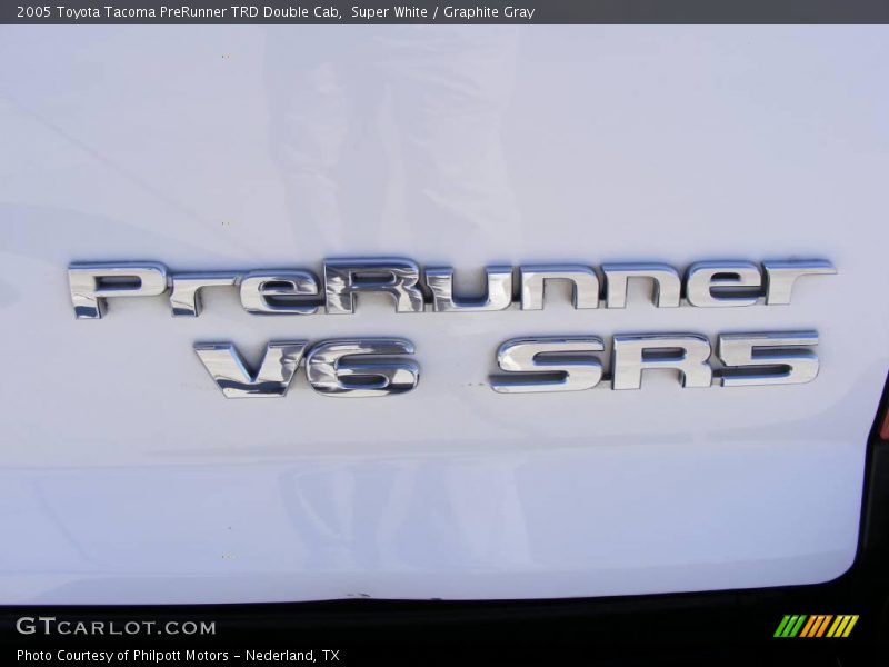 Super White / Graphite Gray 2005 Toyota Tacoma PreRunner TRD Double Cab