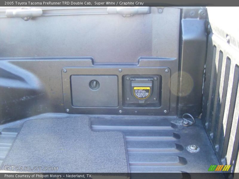 Super White / Graphite Gray 2005 Toyota Tacoma PreRunner TRD Double Cab