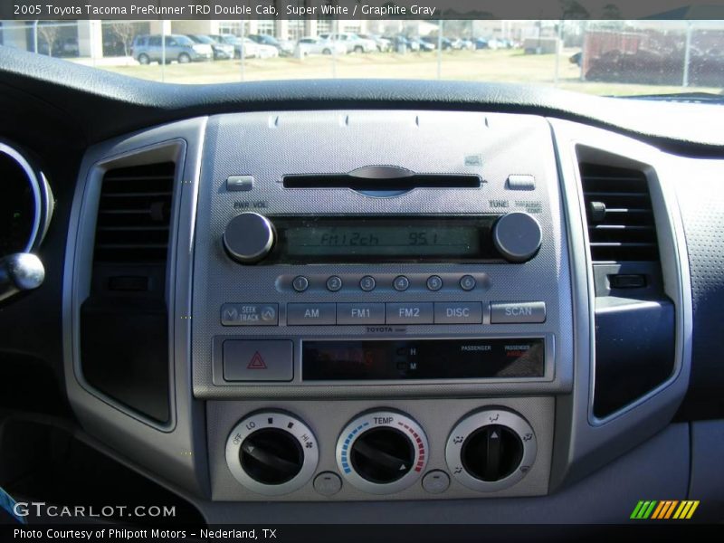 Super White / Graphite Gray 2005 Toyota Tacoma PreRunner TRD Double Cab