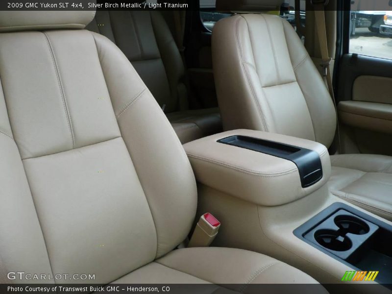 Silver Birch Metallic / Light Titanium 2009 GMC Yukon SLT 4x4