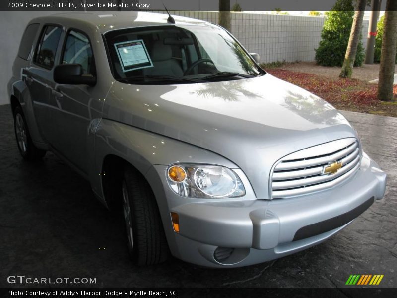 Silver Ice Metallic / Gray 2009 Chevrolet HHR LS