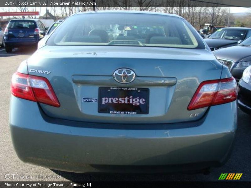Aloe Green Metallic / Ash 2007 Toyota Camry LE