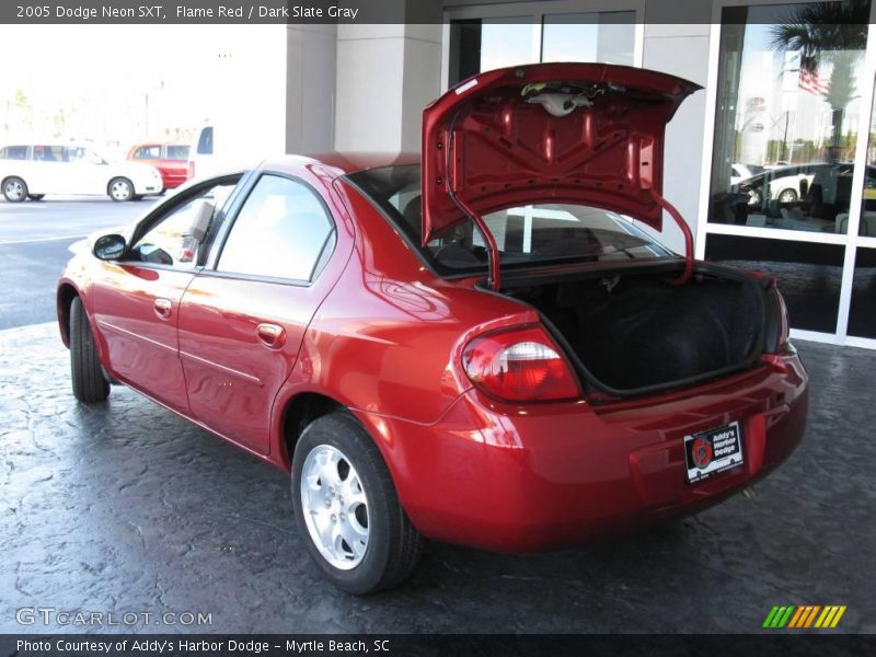 Flame Red / Dark Slate Gray 2005 Dodge Neon SXT