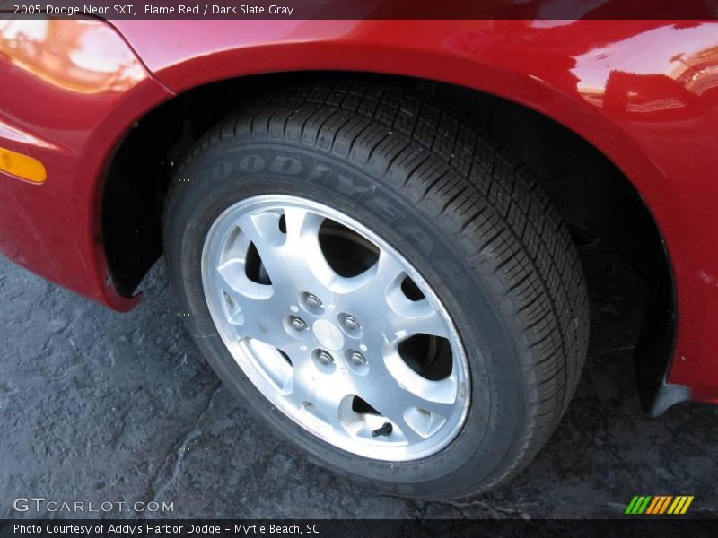 Flame Red / Dark Slate Gray 2005 Dodge Neon SXT