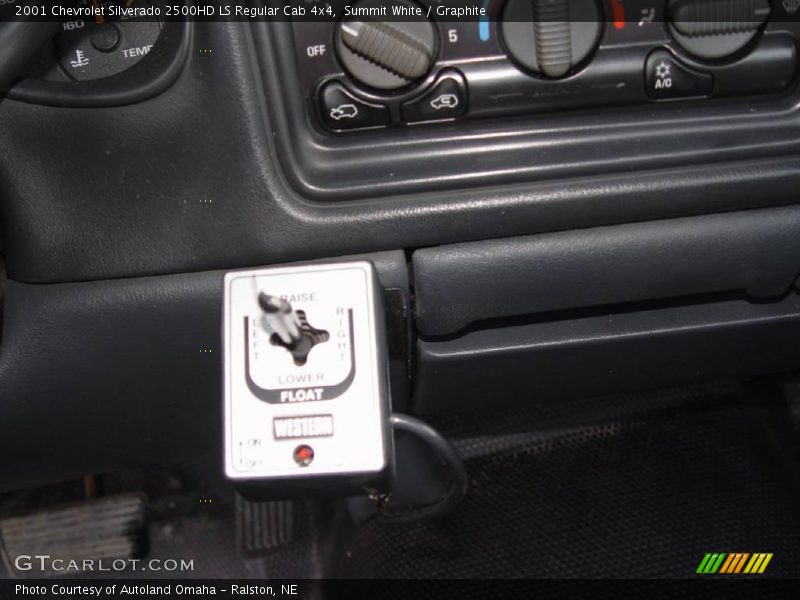 Summit White / Graphite 2001 Chevrolet Silverado 2500HD LS Regular Cab 4x4