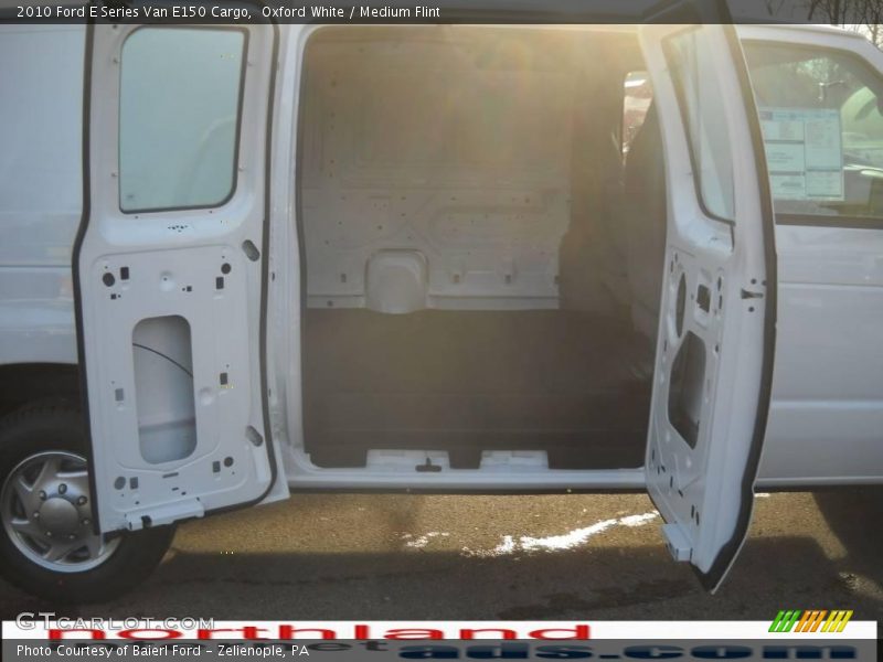 Oxford White / Medium Flint 2010 Ford E Series Van E150 Cargo