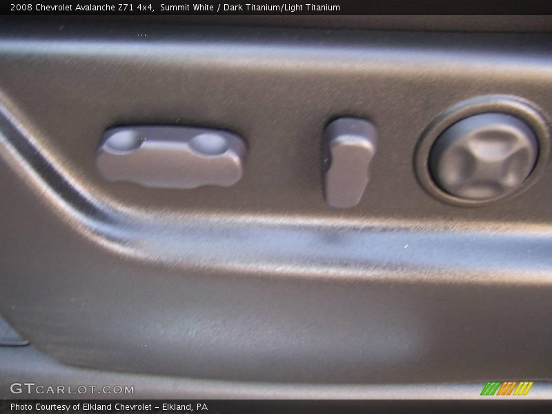 Summit White / Dark Titanium/Light Titanium 2008 Chevrolet Avalanche Z71 4x4