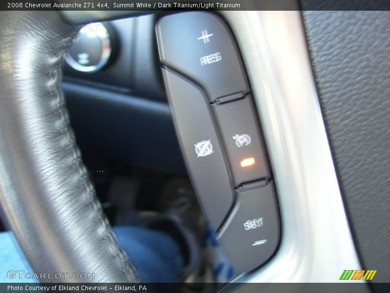 Summit White / Dark Titanium/Light Titanium 2008 Chevrolet Avalanche Z71 4x4