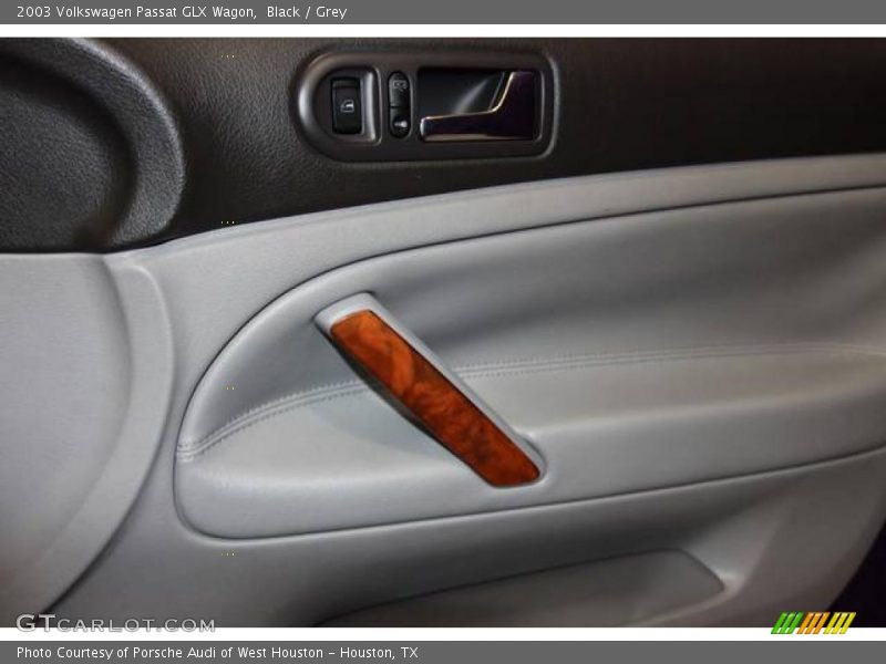 Black / Grey 2003 Volkswagen Passat GLX Wagon
