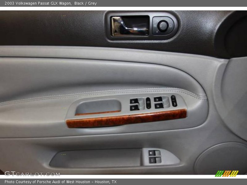 Black / Grey 2003 Volkswagen Passat GLX Wagon