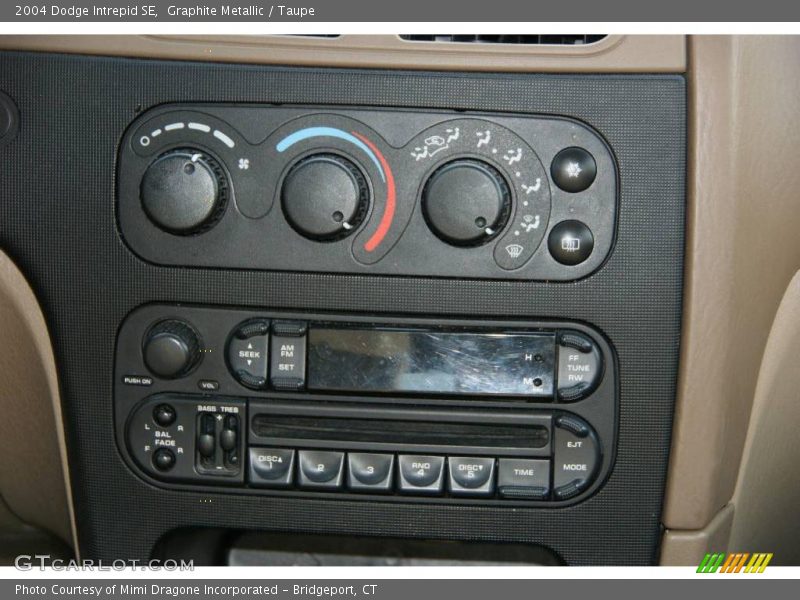 Graphite Metallic / Taupe 2004 Dodge Intrepid SE