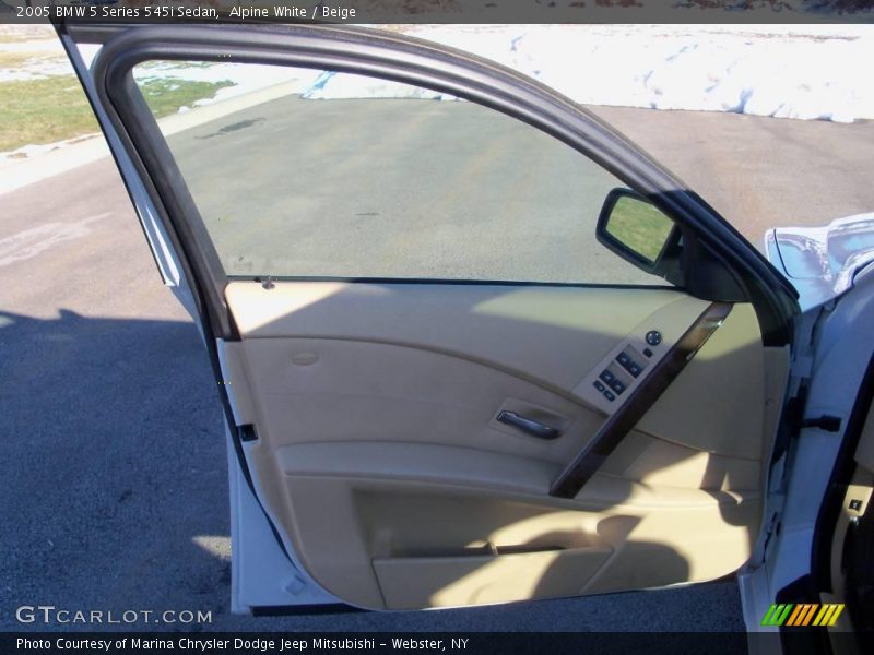 Alpine White / Beige 2005 BMW 5 Series 545i Sedan
