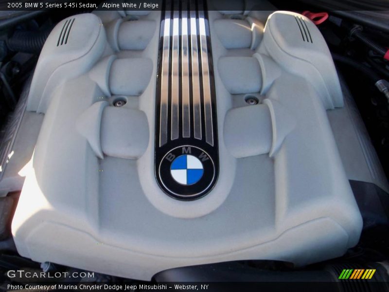 Alpine White / Beige 2005 BMW 5 Series 545i Sedan
