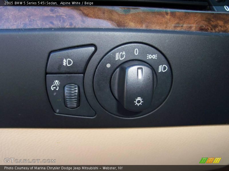 Alpine White / Beige 2005 BMW 5 Series 545i Sedan