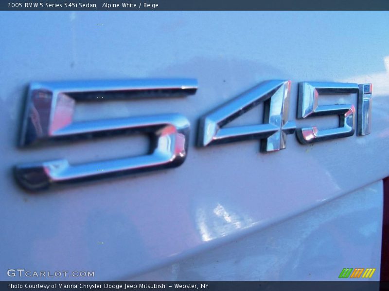 Alpine White / Beige 2005 BMW 5 Series 545i Sedan