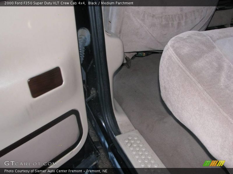 Black / Medium Parchment 2000 Ford F350 Super Duty XLT Crew Cab 4x4