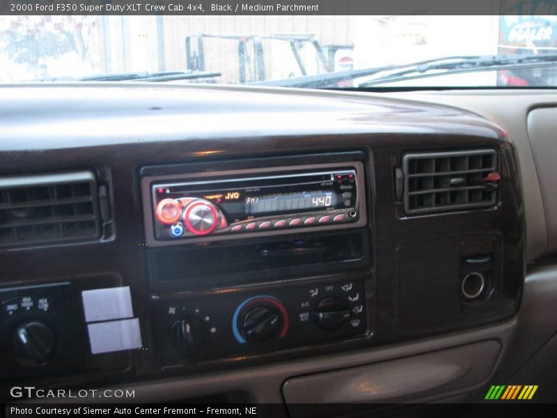 Black / Medium Parchment 2000 Ford F350 Super Duty XLT Crew Cab 4x4