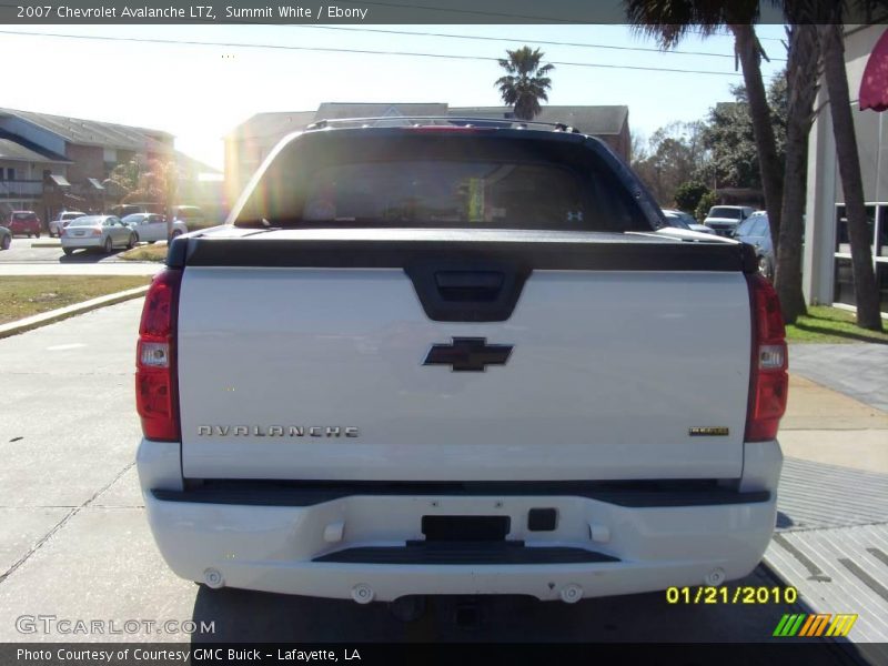 Summit White / Ebony 2007 Chevrolet Avalanche LTZ