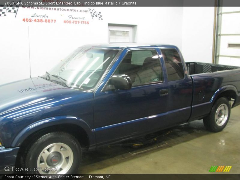 Indigo Blue Metallic / Graphite 2000 GMC Sonoma SLS Sport Extended Cab