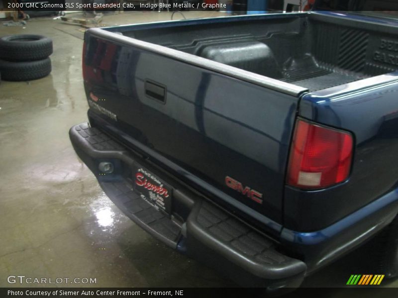 Indigo Blue Metallic / Graphite 2000 GMC Sonoma SLS Sport Extended Cab