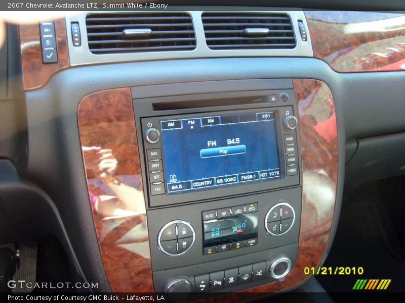 Summit White / Ebony 2007 Chevrolet Avalanche LTZ