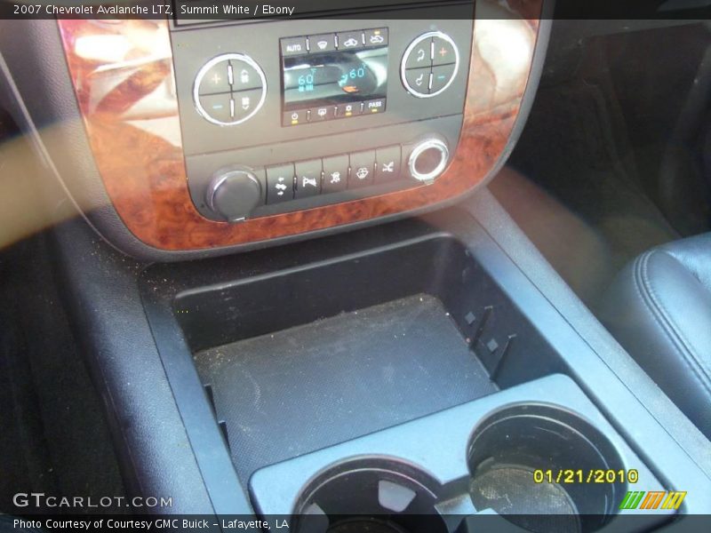 Summit White / Ebony 2007 Chevrolet Avalanche LTZ