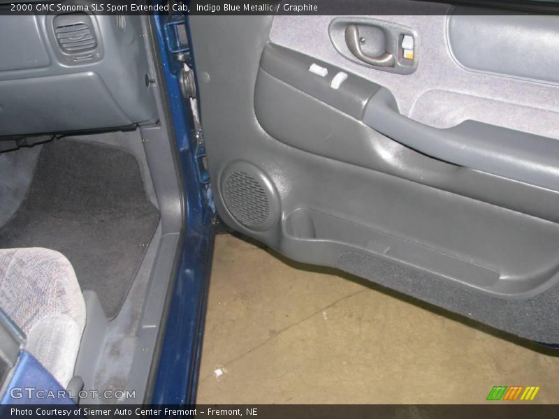 Indigo Blue Metallic / Graphite 2000 GMC Sonoma SLS Sport Extended Cab