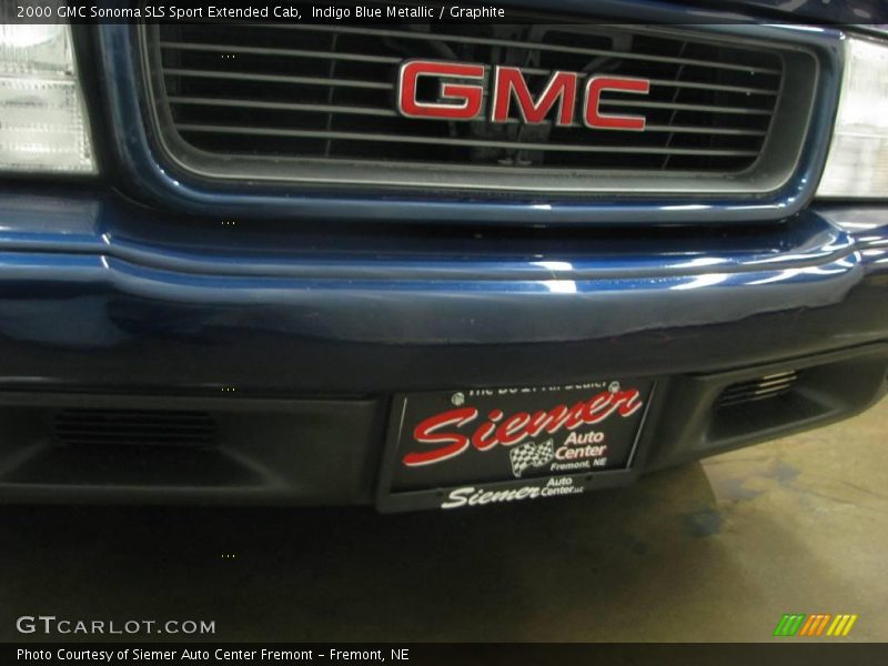 Indigo Blue Metallic / Graphite 2000 GMC Sonoma SLS Sport Extended Cab